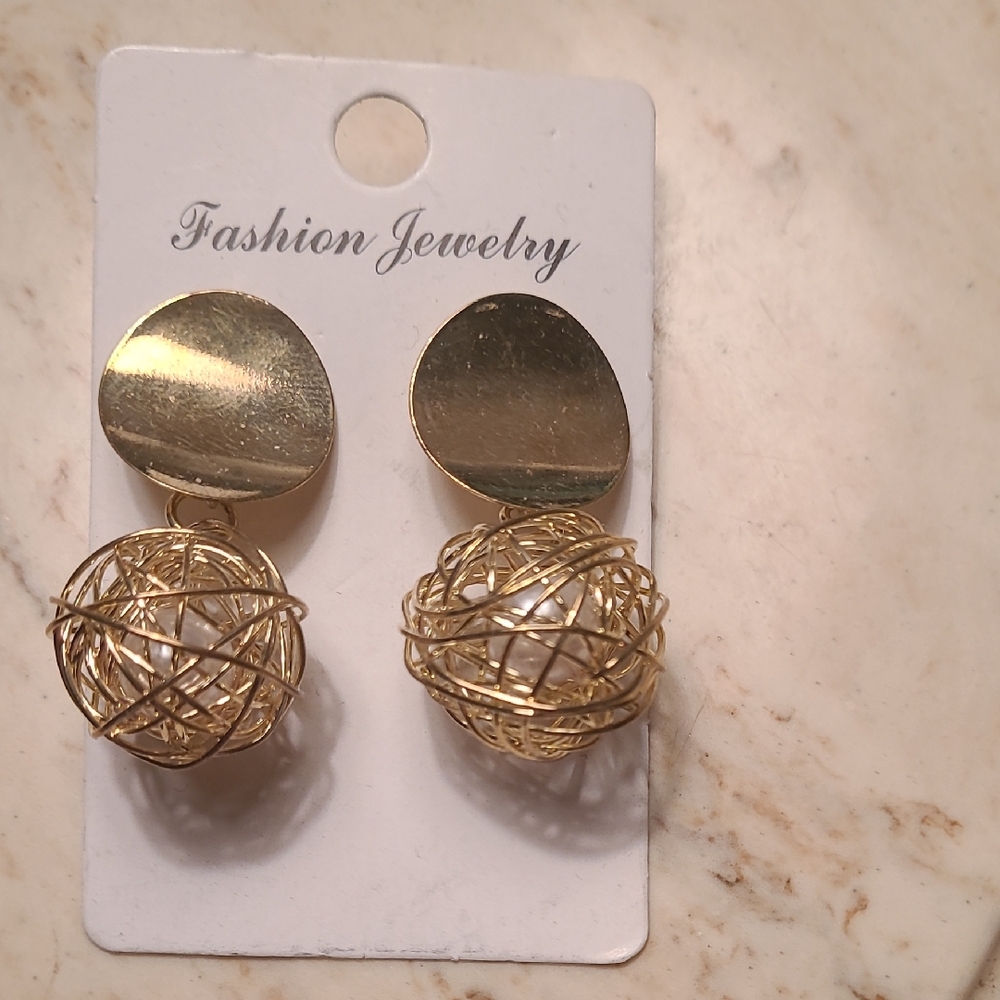 Gold Wire Ball Earrings